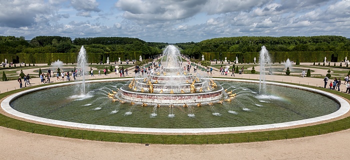 Parc de Versailles: Jardin de Versailles - Parterre de Latone mit dem Bassin de Latone Versailles