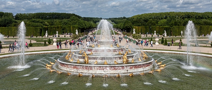 Parc de Versailles: Jardin de Versailles - Parterre de Latone mit dem Bassin de Latone