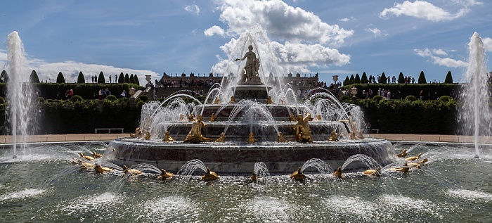 Parc de Versailles: Jardin de Versailles - Parterre de Latone mit dem Bassin de Latone Versailles