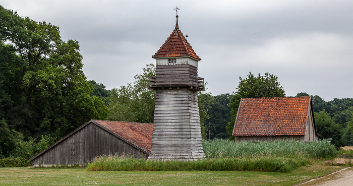 Saline Gottesgabe (v.l.): Solevorratsbecken, Solespeicherturm, Turbinenhaus Rheine