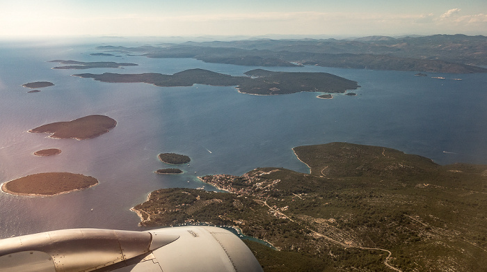 Gespanschaft Split-Dalmatien, Adriatisches Meer mit Šolta 2017-06-29 Flug DLH1716 München Franz Josef Strauß (MUC/EDDM) - Split (SPU/LDSP) Drvenik Veli Maslinica