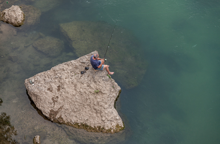 Blick von der Lučki most: Neretva Mostar