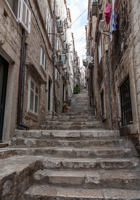 Altstadt (Grad): Prijeko ulica Dubrovnik