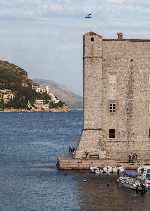 Dubrovnik Blick von der Stadtmauer: Altstadt (Grad) mit Stadthafen