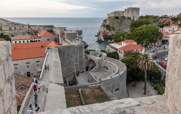 Dubrovnik Blick von der Stadtmauer: Altstadt (Grad) Festung Lovrijenac Pile-Tor Westhafen