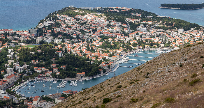 Dubrovnik Blick vom Brdo Srđ: Dalmatinische Küste und Adriatisches Meer (Mittelmeer) Hafen