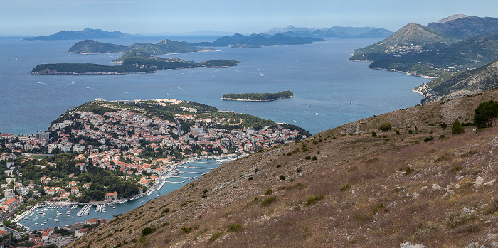 Blick vom Brdo Srđ: Dalmatinische Küste und Adriatisches Meer (Mittelmeer) Dubrovnik