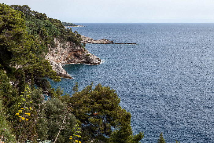 Blick von der Ulica branitelja Dubrovnika: Adriatisches Meer (Mittelmeer) Dubrovnik