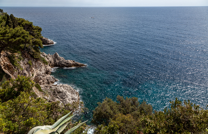 Blick von der Ulica branitelja Dubrovnika: Adriatisches Meer (Mittelmeer)