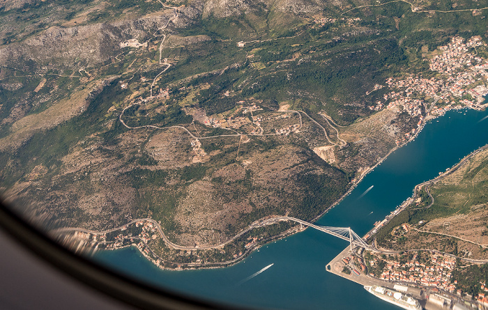 Gespanschaft Dubrovnik-Neretva: Rijeka dubrovačka 2017-07-02 Flug DLH1711 Dubrovnik (DBV/LDDU) - München Franz Josef Strauß (MUC/EDDM) Franjo-Tuđman-Brücke