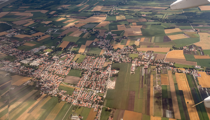 Bayern - Landkreis Freising: Hallbergmoos 2017-07-15 Flug AZA437 München Franz Josef Strauß (MUC/EDDM) - Rom-Fiumicino (FCO/LIRF) Luftbild aerial photo
