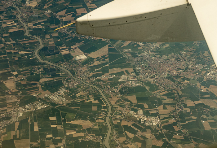 Venetien Etsch, Rovigo 2017-07-15 Flug AZA437 München Franz Josef Strauß (MUC/EDDM) - Rom-Fiumicino (FCO/LIRF) Autostrada A13 (Autostrada Euganea) Luftbild aerial photo