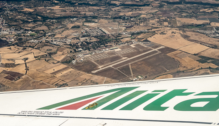 Latium Aeroporto di Viterbo Tommaso Fabbri 2017-07-15 Flug AZA437 München Franz Josef Strauß (MUC/EDDM) - Rom-Fiumicino (FCO/LIRF) Luftbild aerial photo