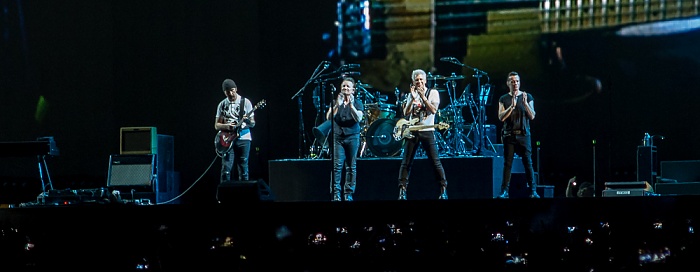 Stadio Olimpico (Olympiastadion): U2 (+ Noel Gallagher’s High Flying Birds) Rom U2: The Edge (David Howell Evans), Bono (Paul David Hewson), Adam Clayton und Larry Mullen jr