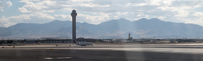 Salt Lake City International Airport 2017-08-25 Flug DAL1873 Salt Lake City (KSLC) - Seattle/Tacoma (KSEA) Wasatch Range