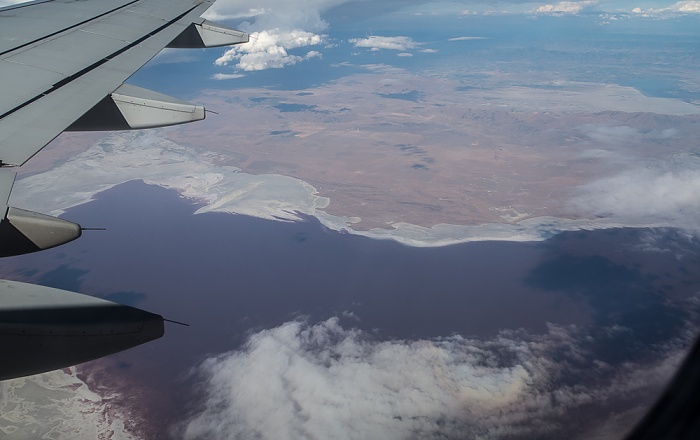 Utah Box Elder County: Great Salt Lake, Spring Bay 2017-08-25 Flug DAL1873 Salt Lake City (KSLC) - Seattle/Tacoma (KSEA) Luftbild aerial photo