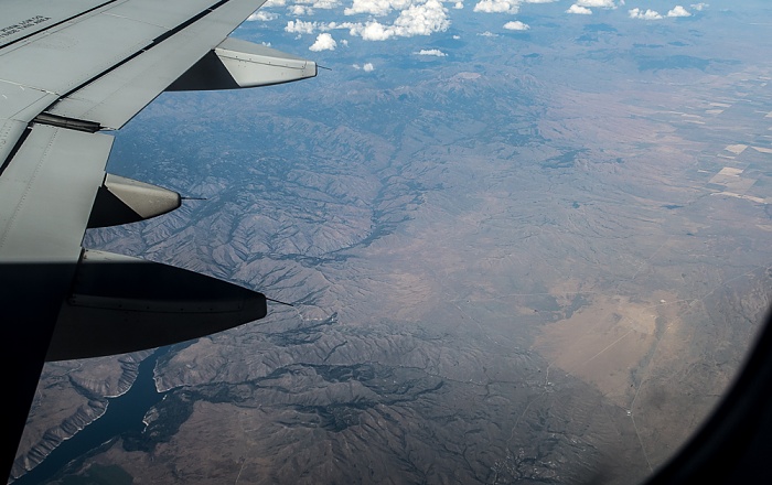 Idaho Elmore County 2017-08-25 Flug DAL1873 Salt Lake City (KSLC) - Seattle/Tacoma (KSEA) Anderson Ranch Reservoir Luftbild aerial photo