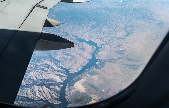 Idaho Elmore County: Anderson Ranch Reservoir 2017-08-25 Flug DAL1873 Salt Lake City (KSLC) - Seattle/Tacoma (KSEA) Luftbild aerial photo