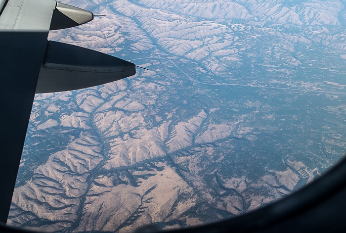 Umatilla County: Interstate I-84 (Old Oregon Trail Highway) 2017-08-25 Flug DAL1873 Salt Lake City (KSLC) - Seattle/Tacoma (KSEA) Luftbild aerial photo