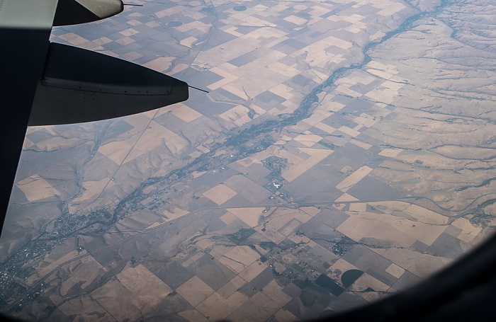 Oregon Umatilla County: Pendleton, Umatilla River 2017-08-25 Flug DAL1873 Salt Lake City (KSLC) - Seattle/Tacoma (KSEA) Luftbild aerial photo