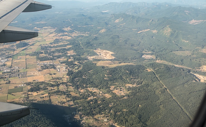 Washington King County: Enumclaw 2017-08-25 Flug DAL1873 Salt Lake City (KSLC) - Seattle/Tacoma (KSEA) Corliss Resources Luftbild aerial photo