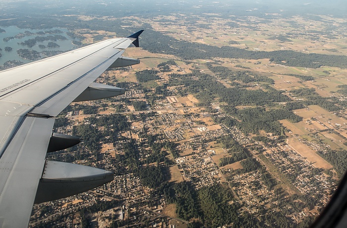 Washington Pierce County: Bonney Lake 2017-08-25 Flug DAL1873 Salt Lake City (KSLC) - Seattle/Tacoma (KSEA) Lake Tapps Luftbild aerial photo