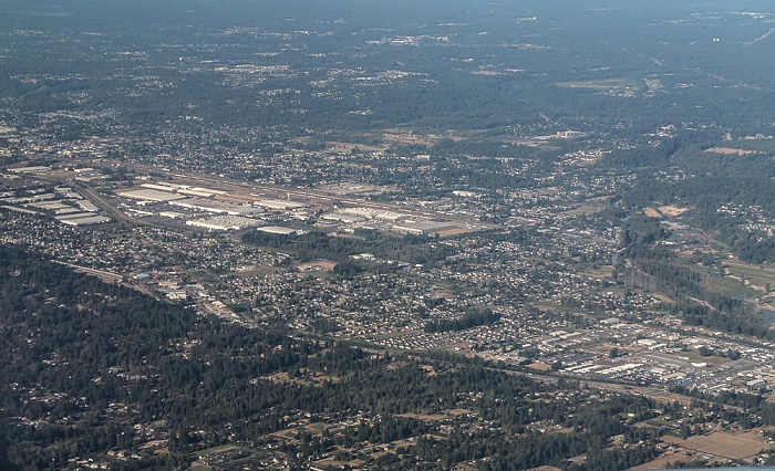 Washington King County: Auburn 2017-08-25 Flug DAL1873 Salt Lake City (KSLC) - Seattle/Tacoma (KSEA) Boeing Auburn Site Luftbild aerial photo