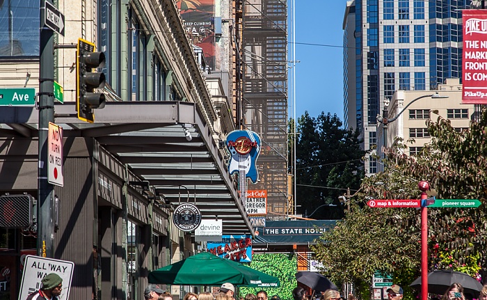 Downtown Seattle: Pike Street Hard Rock Cafe