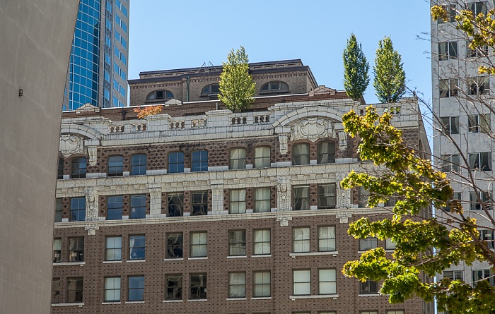 Downtown Seattle: The Cobb Apartments