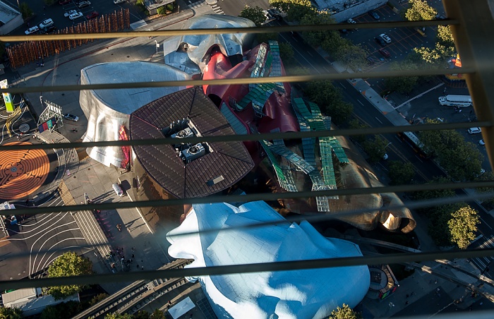 Blick von der Space Needle: Seattle Center mit dem Museum of Pop Culture (MoPOP, früher EMP Museum) Seattle