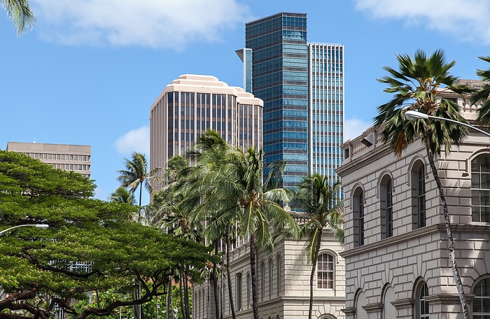 Downtown Honolulu: Hawaii Capital Historic District - Queen Street - Kapuaiwa Building City Financial Tower First Hawaiian Center