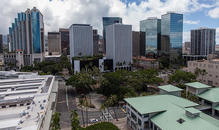 Blick vom Aloha Tower: Downtown Honolulu, Aloha Tower Marketplace (unten) Honolulu
