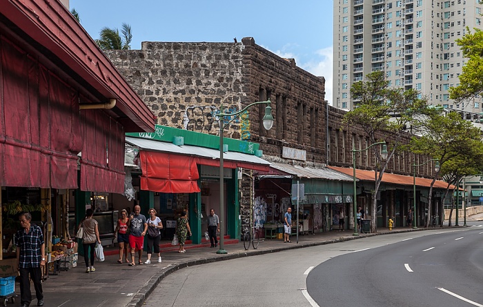 Downtown Honolulu: Chinatown Historic District - North King Street Armstrong Building