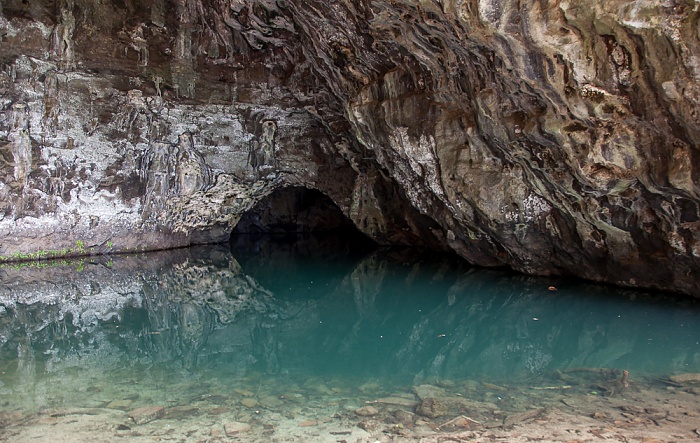Hanalei Wet Cave/Blue Room