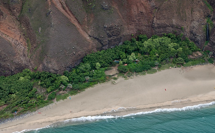 Kauai Blick aus dem Hubschrauber: Pazifik, Na Pali Coast mit dem Kalalau Beach Luftbild aerial photo