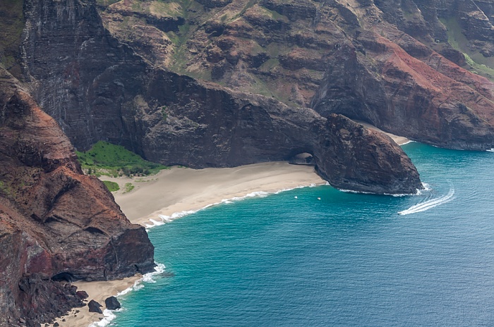 Blick aus dem Hubschrauber: Na Pali Coast, Pazifik Kauai