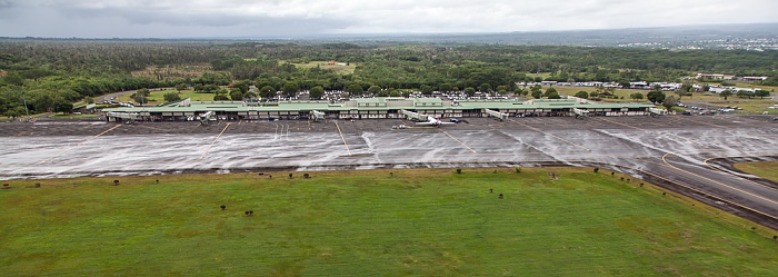 Blick aus dem Hubschrauber: Hilo International Airport Big Island