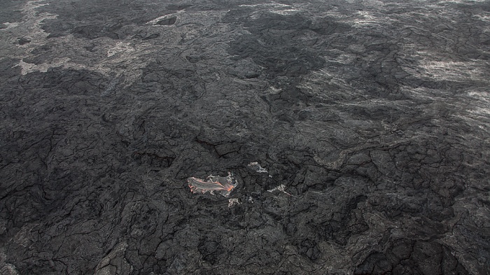 Big Island Blick aus dem Hubschrauber: Kilauea-Lavafelder mit glühender Lava Luftbild aerial photo