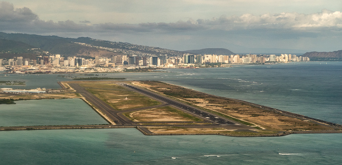 Honolulu Daniel K. Inouye International Airport Luftbild aerial photo