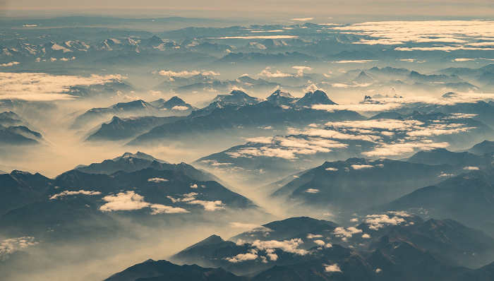 British Columbia Rocky Mountains 2017-09-16 Flug ICE684 Seattle/Tacoma (KSEA) - Keflavík (KEF/BIKF) Luftbild aerial photo