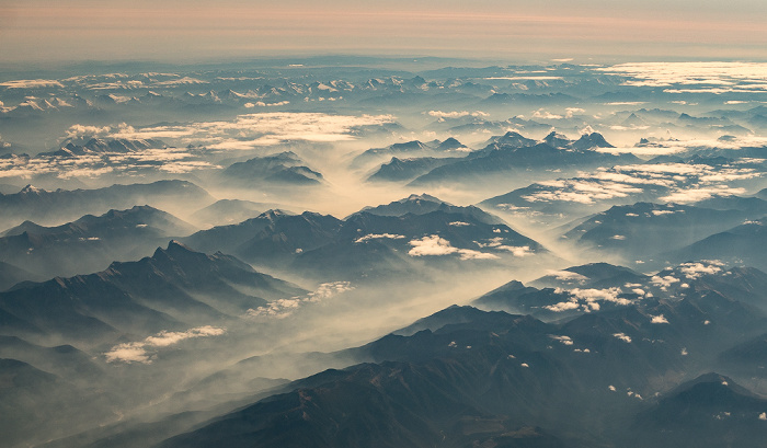 British Columbia Rocky Mountains 2017-09-16 Flug ICE684 Seattle/Tacoma (KSEA) - Keflavík (KEF/BIKF) Kootenay River Luftbild aerial photo