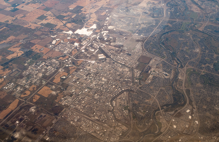 Alberta Calgary, Bow River 2017-09-16 Flug ICE684 Seattle/Tacoma (KSEA) - Keflavík (KEF/BIKF) Luftbild aerial photo