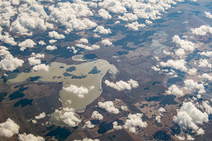 Alberta Dowling Lake 2017-09-16 Flug ICE684 Seattle/Tacoma (KSEA) - Keflavík (KEF/BIKF) Luftbild aerial photo