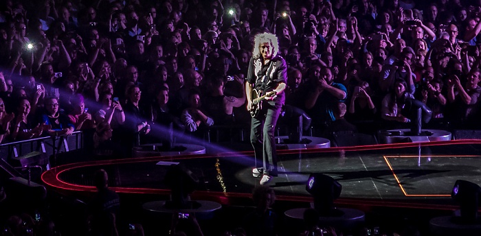 Olympiahalle: Queen + Adam Lambert München Brian May