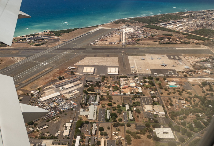 Kalaeloa Airport (links), Pazifik Oahu