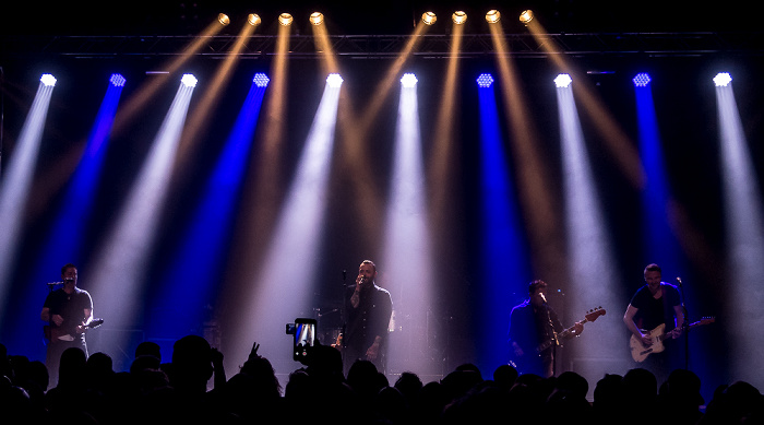 Neue Theaterfabrik: Blue October München