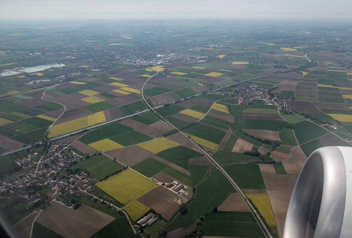 Bayern - Landkreis Erding: Staatsstraße 2580 (Flughafentangente Ost) und Mittlere-Isar-Kanal 2018-04-27 Flug ELY354 München Franz Josef Strauß (MUC/EDDM) - Ben Gurion (TLV/LLBG) Kronthaler Weiher Niederding Reisen Luftbild aerial photo