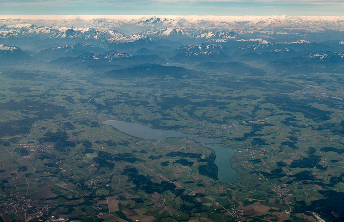 Bayern - Landkreis Traunstein: Waginger See (links) und Tachinger See sowie Waging am See 2018-04-27 Flug ELY354 München Franz Josef Strauß (MUC/EDDM) - Ben Gurion (TLV/LLBG) Chiemgauer Alpen Fridolfing Luftbild aerial photo