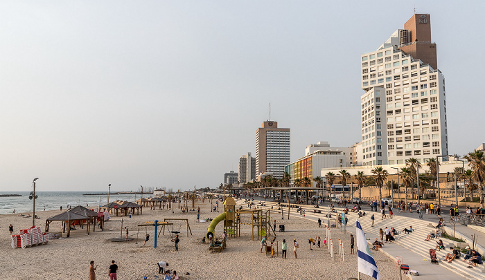 Tel Aviv Mittelmeer, Bograshov Beach, Shlomo Lahat Promenade, Herbert Samuel Street 