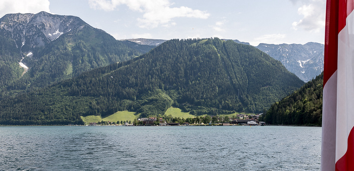 Karwendel: Rauer Knöll-Verzweigung mit dem Bärenkopf (links), Zwölferkopf (rechts) Achensee